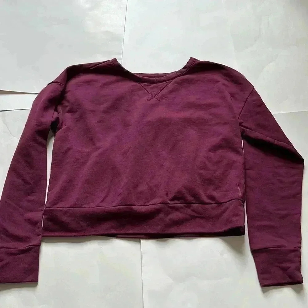 Nike Dri fit open back athletic long sleeve size small